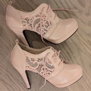 Elegant Lace-Up Pink Heels
